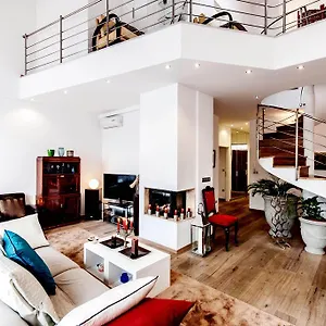 Central Capital Apartments 2 דירה