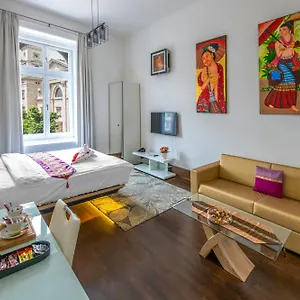 Andrassy Thai Hotell